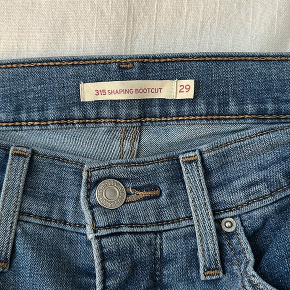 Levi’s 315 Shaping Bootcut - Picture 3 of 10